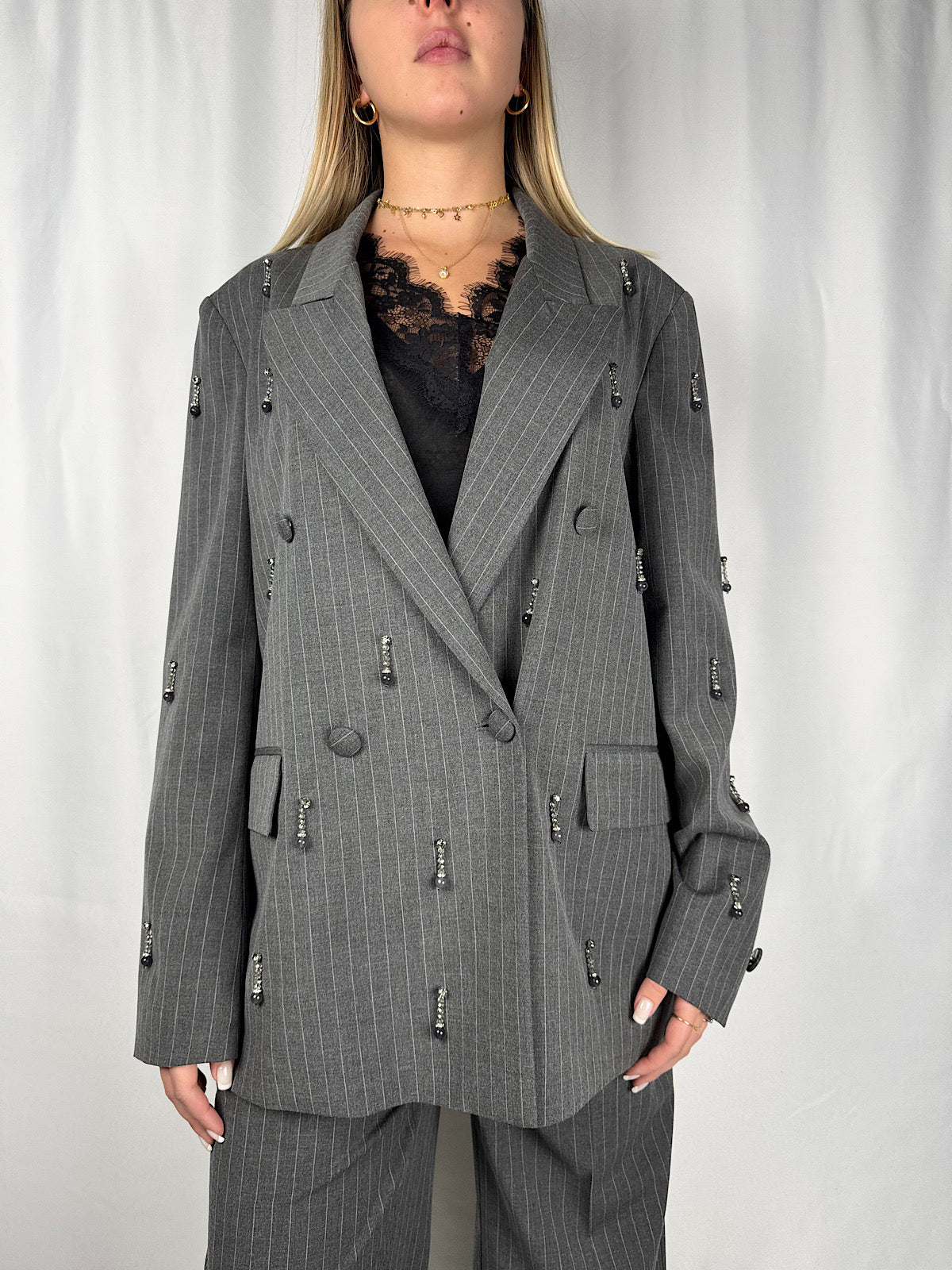 Tallieur con Gioiello Gessato Grigio Vicolo