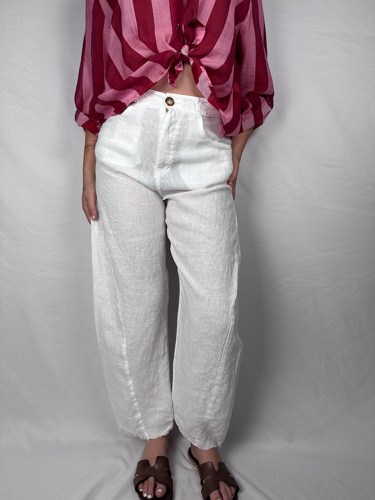 Pantalone Barrel Lino Sfrangiato Tensione In Bianco