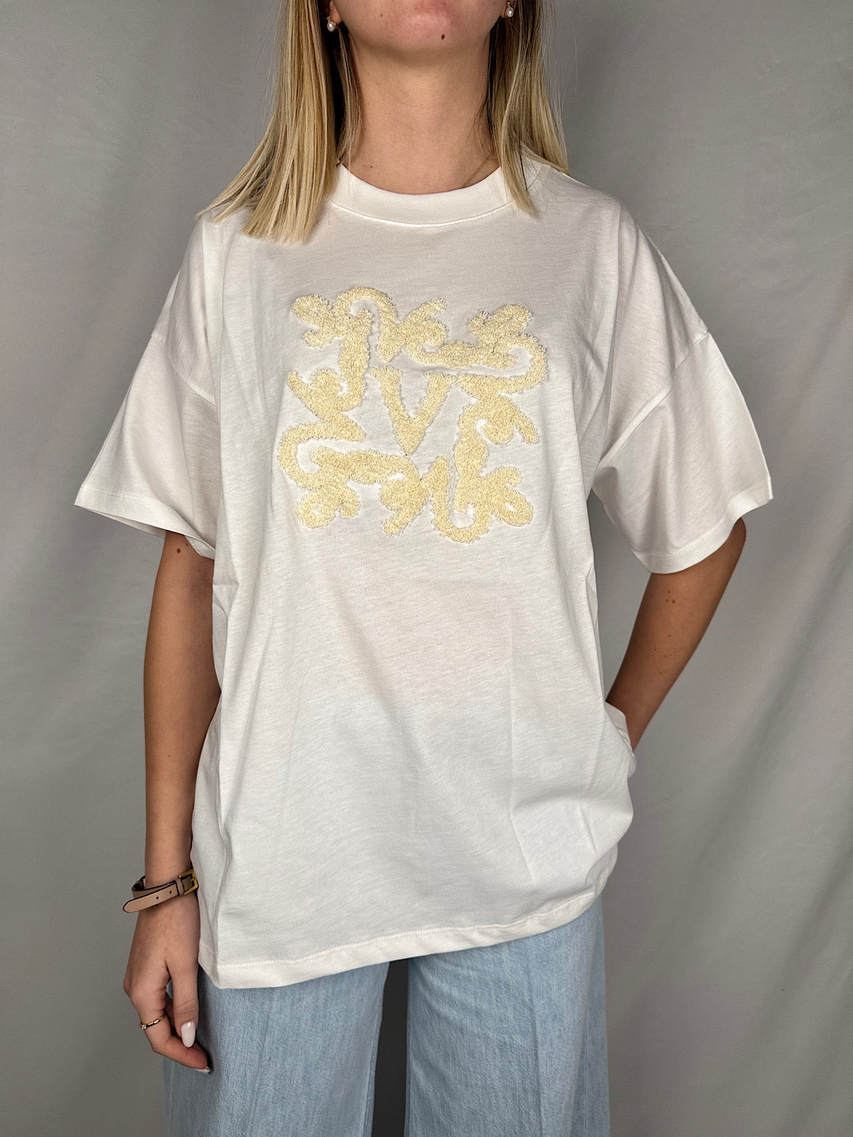T-Shirt con Ricamo Crema Vicolo