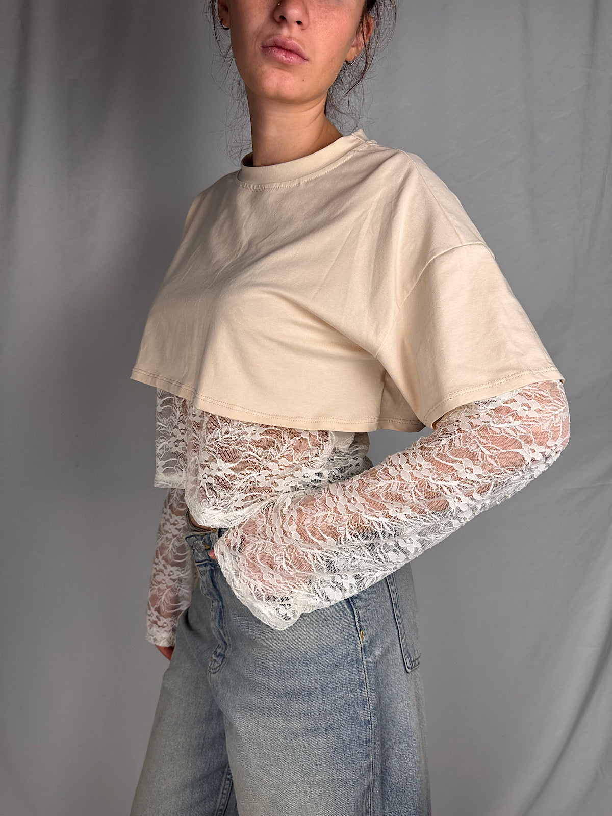 Completo T-shirt Crop + Maglia Pizzo Armonia Beige
