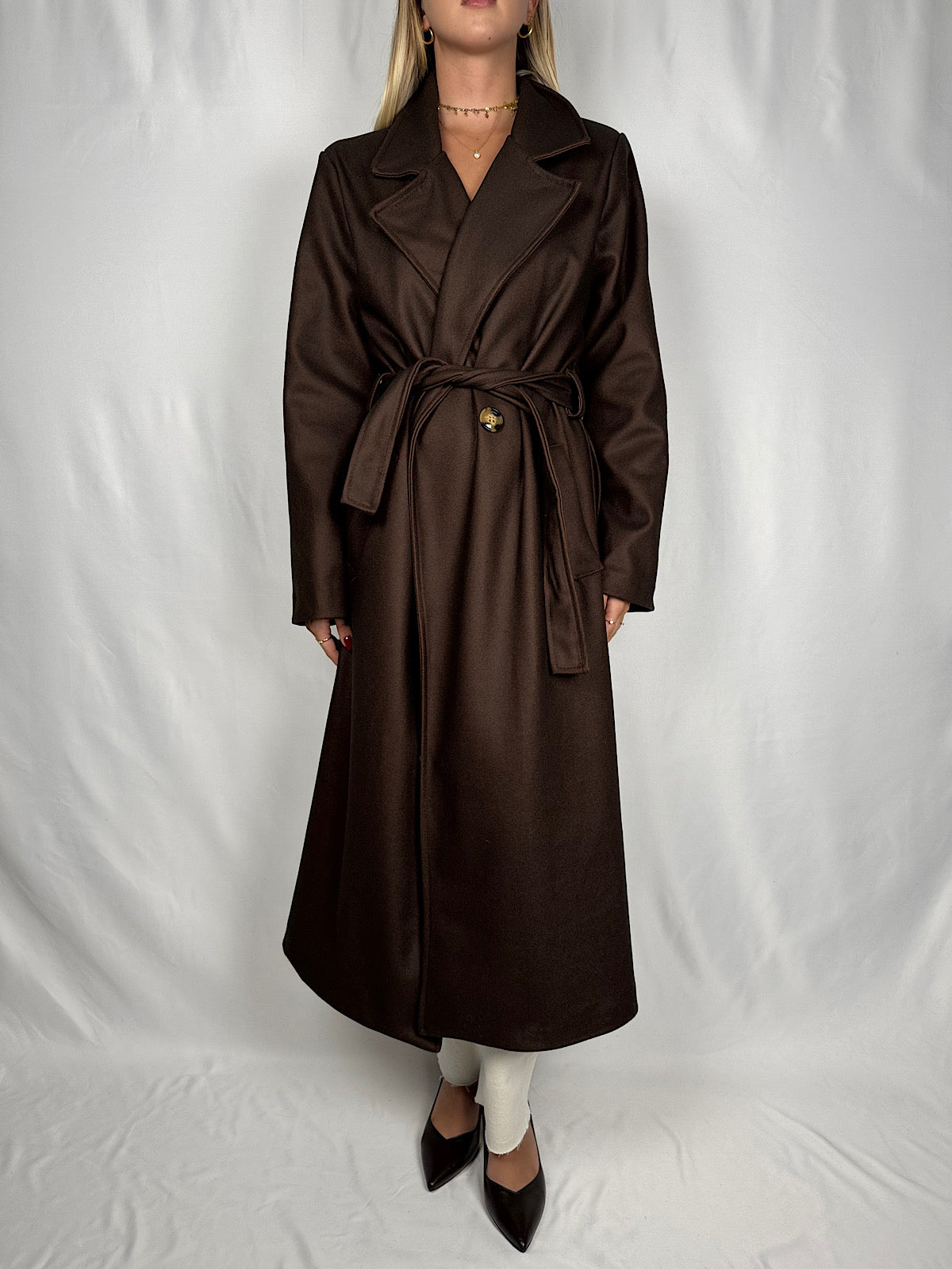 Cappotto Lungo con Cintura Marrone Armonia