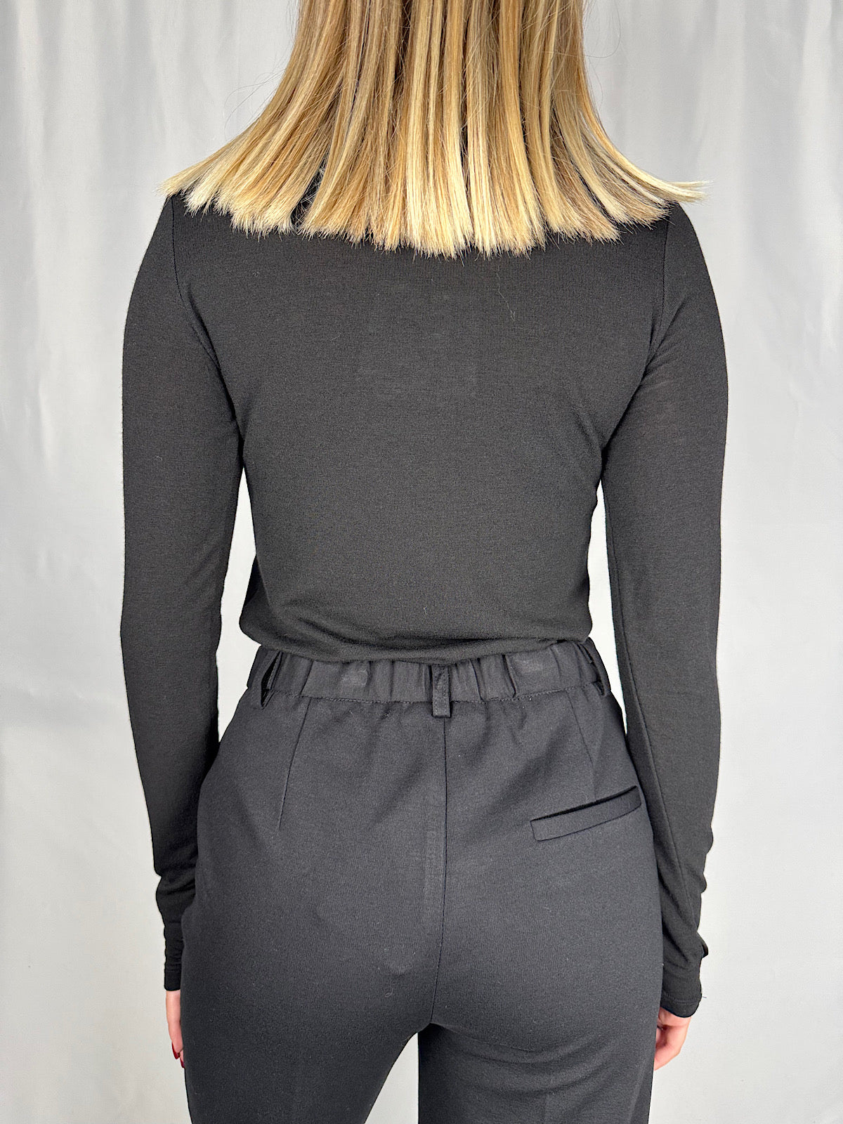 Maglia a Collo Alto Nero Vicolo