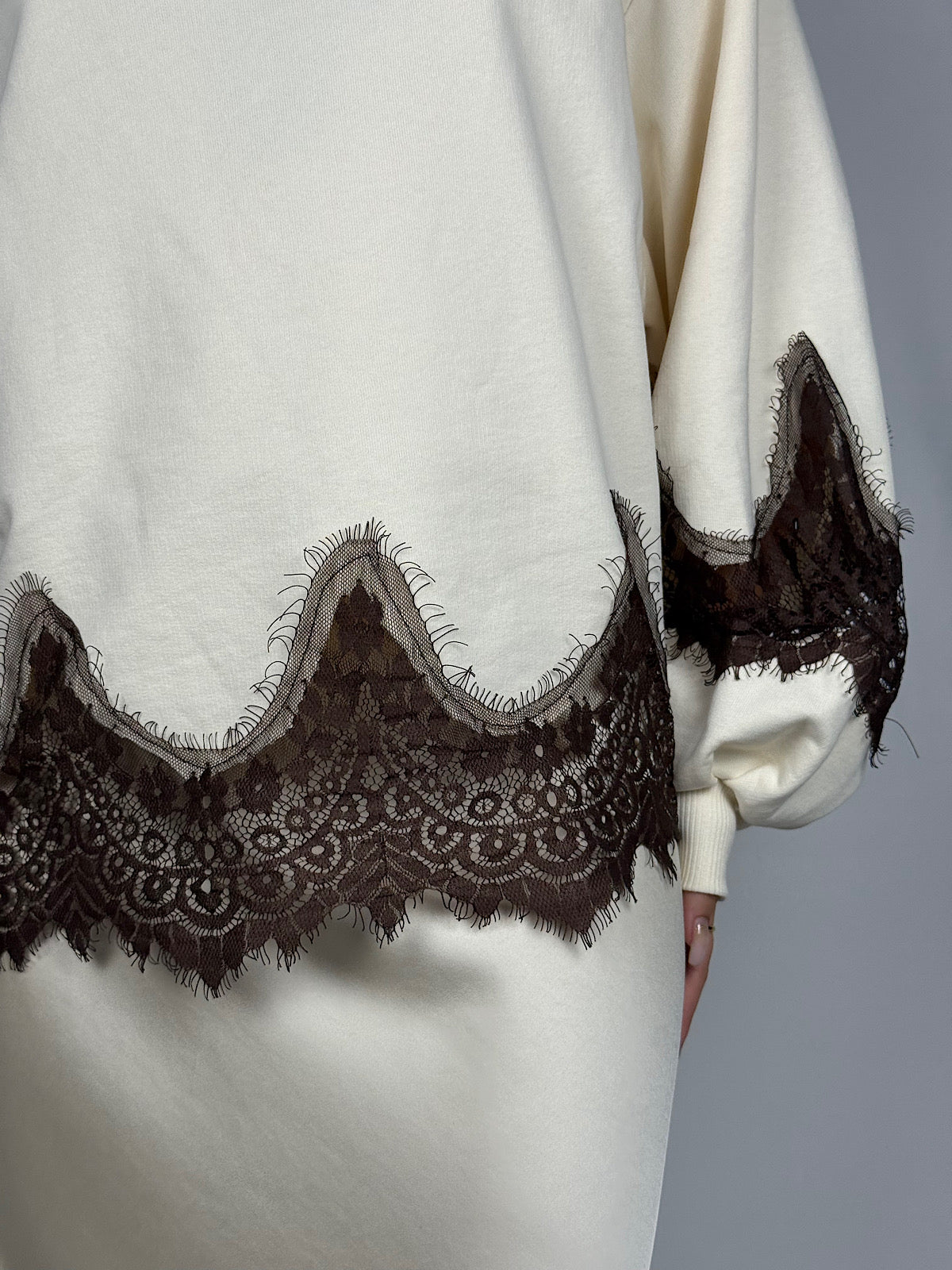 Felpa con Pizzo Marrone Tensione-In Panna