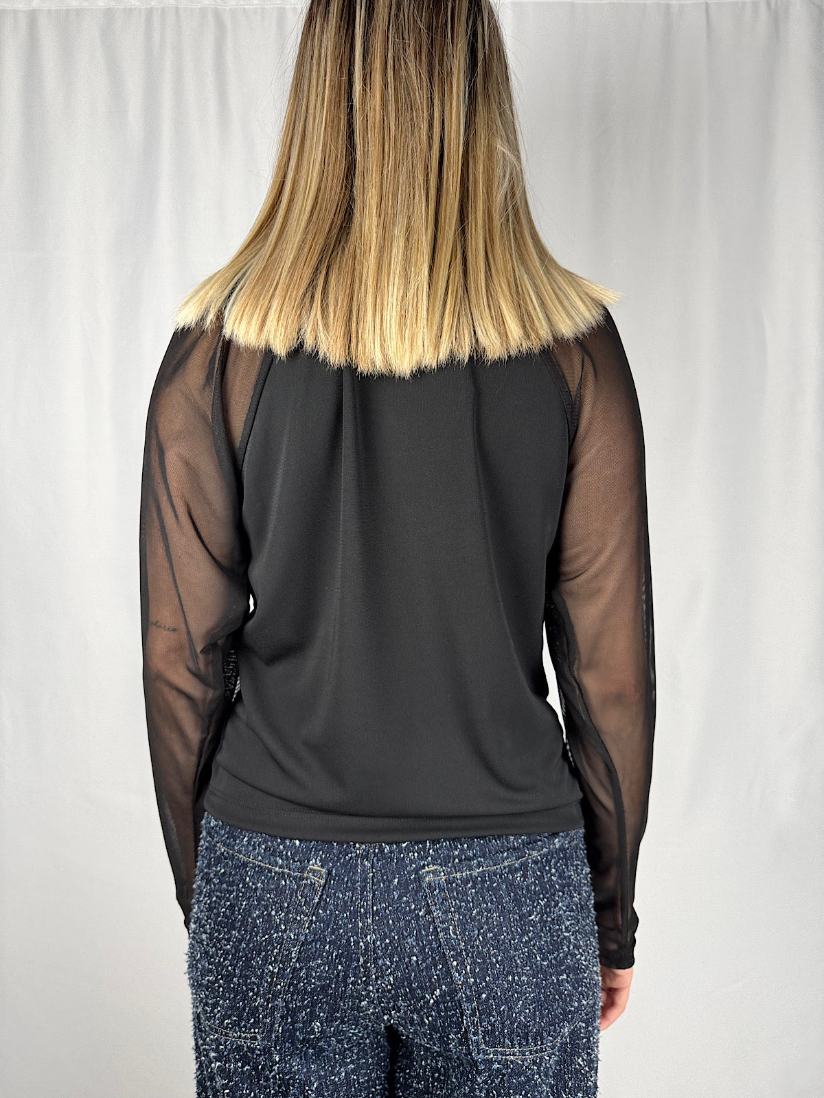 Maglia con Maniche in Tulle Nero Vicolo