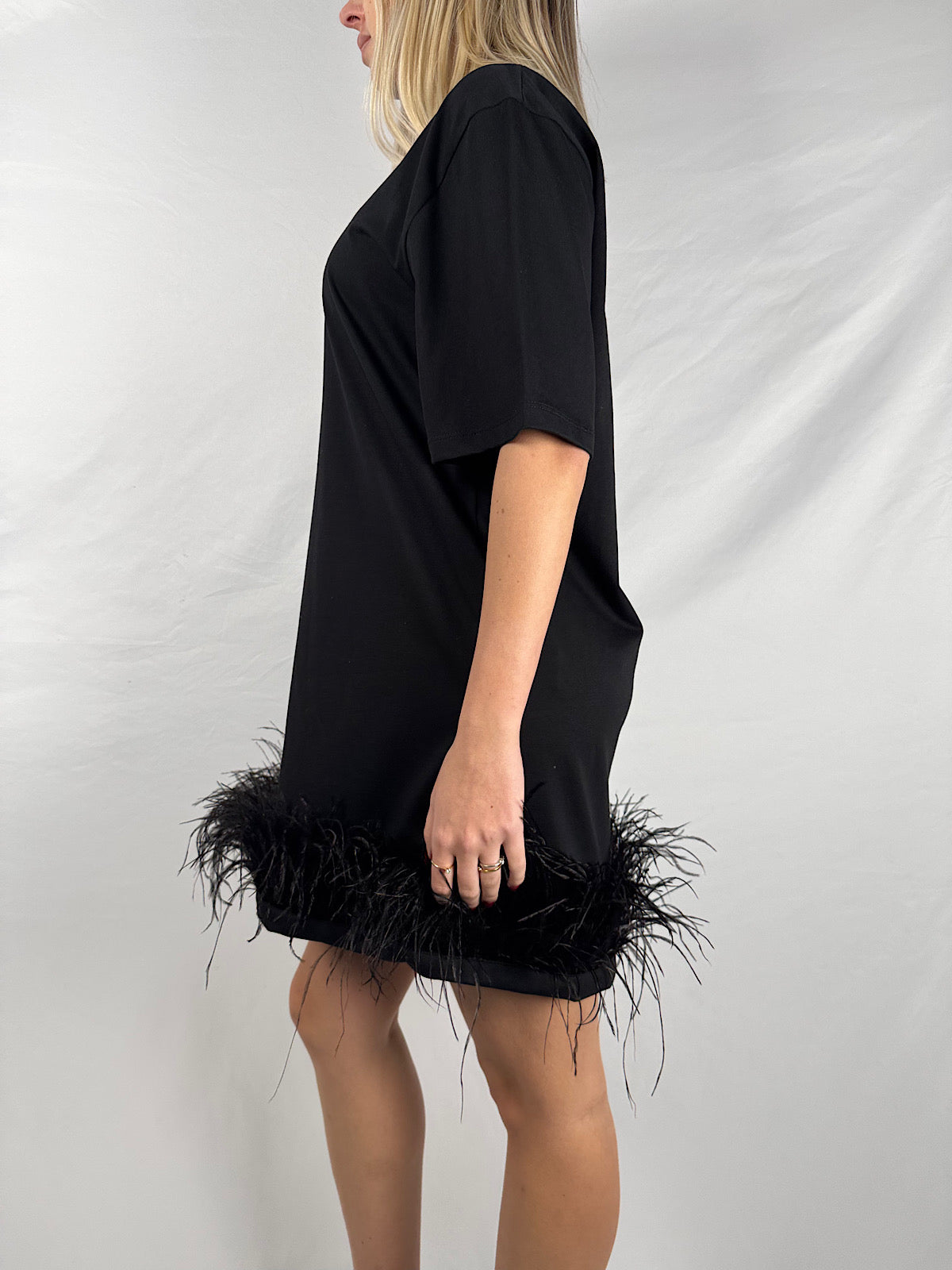 Abito con Piume Nero Vicolo