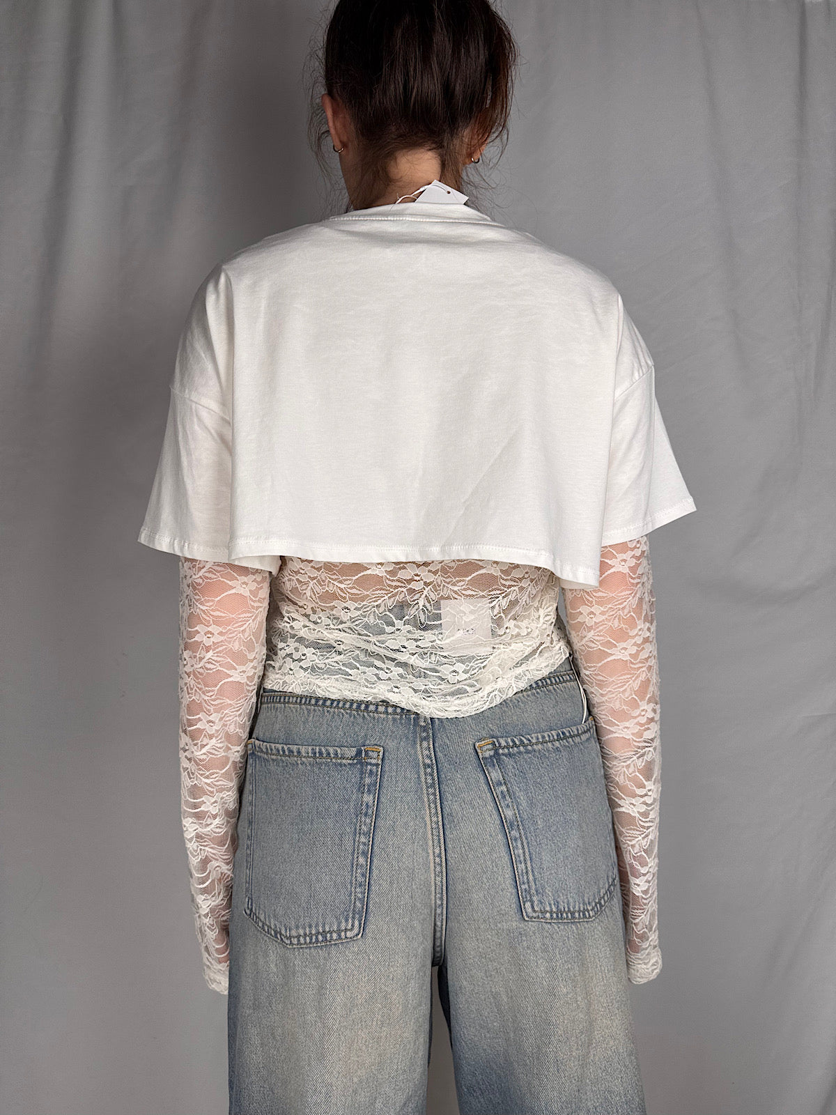 Completo T-shirt Crop + Maglia Pizzo Armonia Bianca