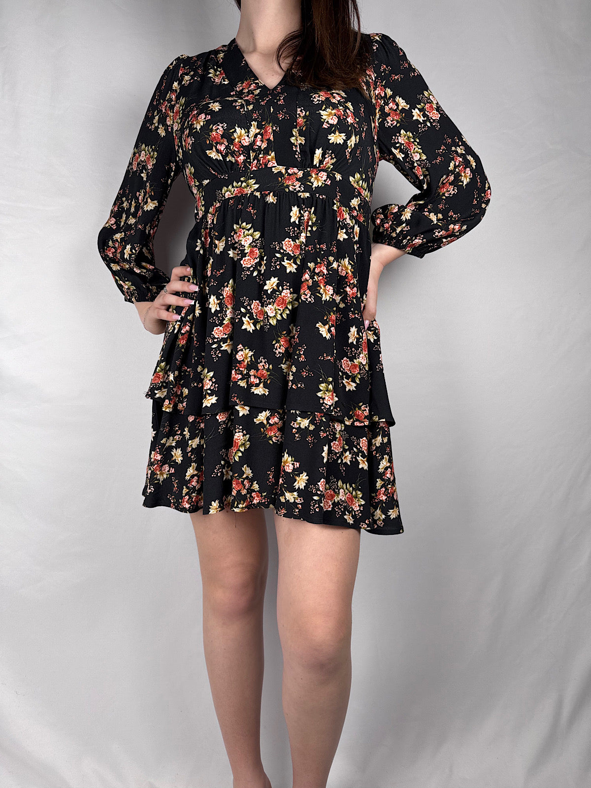 Abito a Fiori Fiocco Sul Retro Vicolo Nero