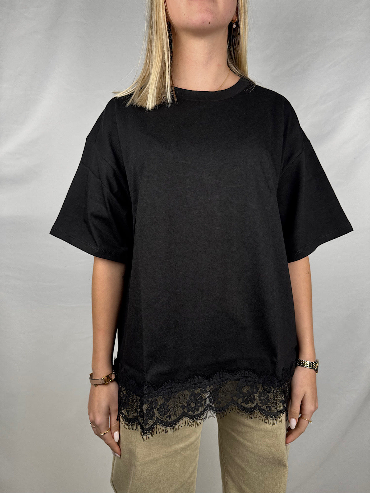 T-Shirt Over con Pizzo Nero Susy-Mix