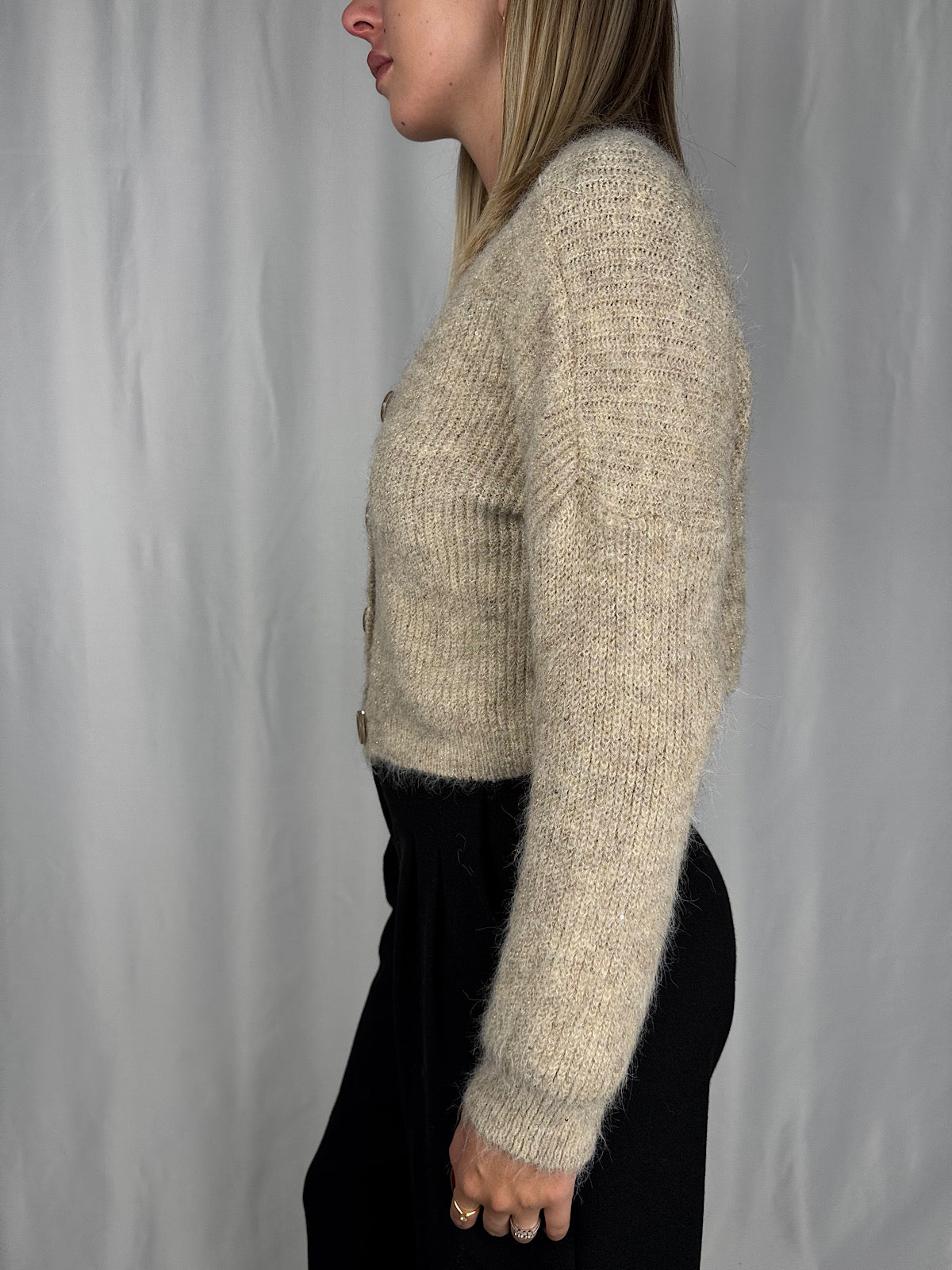 Cardigan Crop con Bottoni Beige Armonia