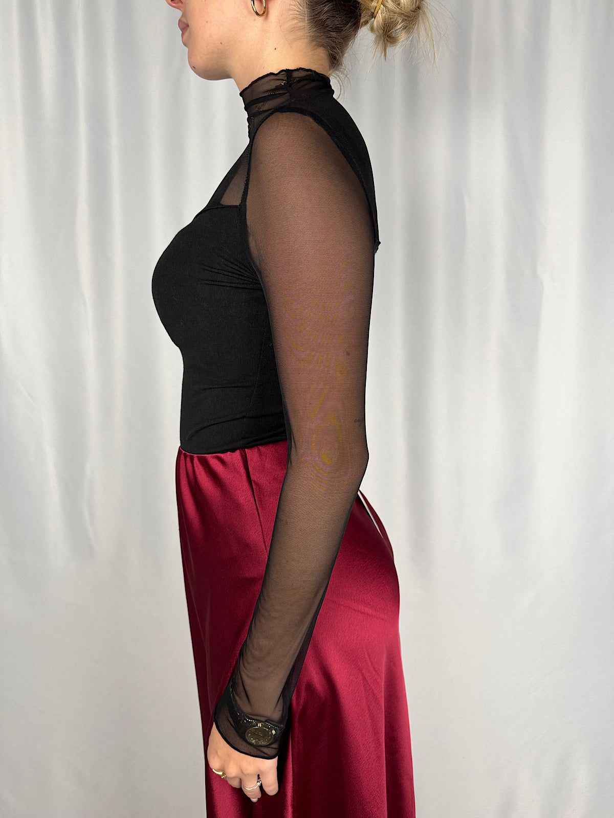 Maglia con Maniche in Tulle Nero Armonia