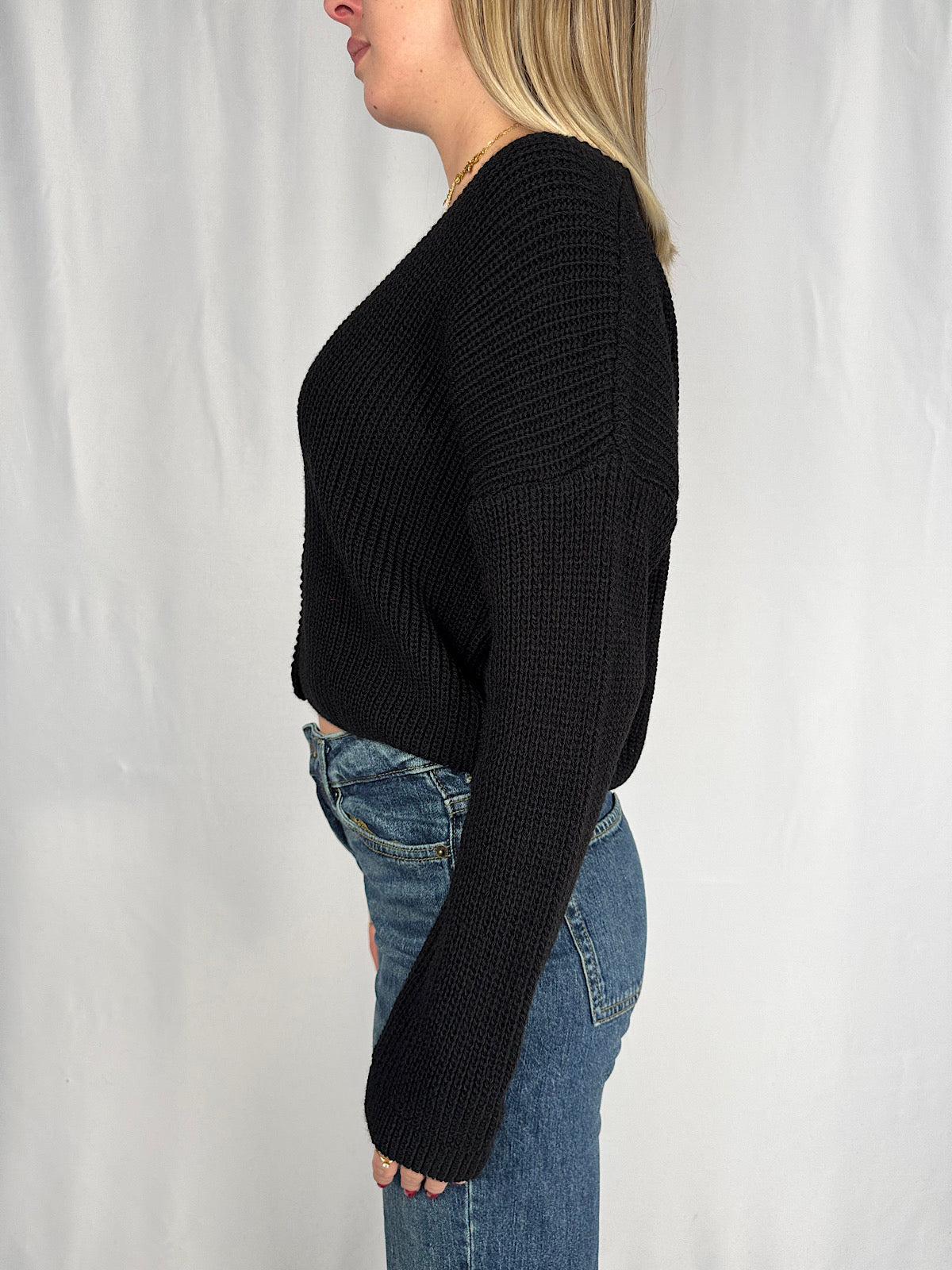 Cardigan con Bottoni Nero Armonia