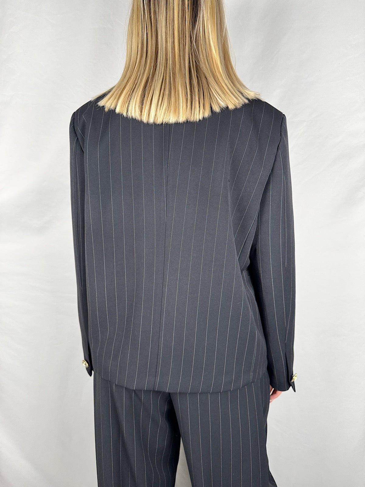 Giacca  Gessata Collo Alto Bottoni Araldici Blu Vicolo