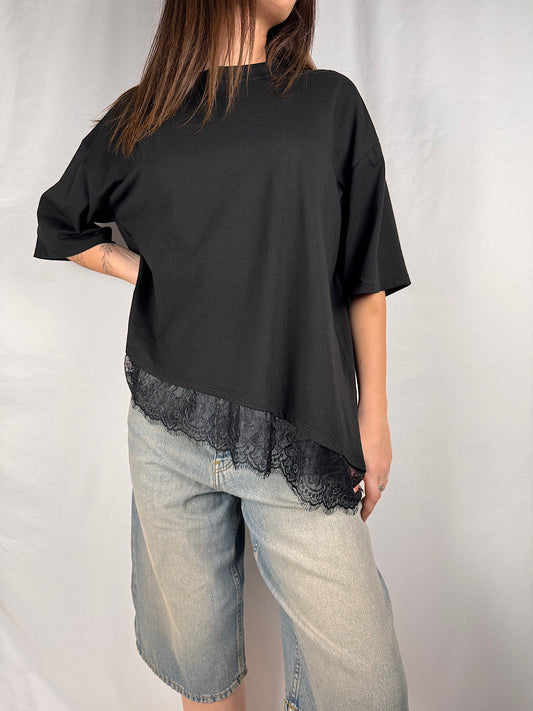 T-Shirt Con Pizzo sul Fondo Armonia Nera