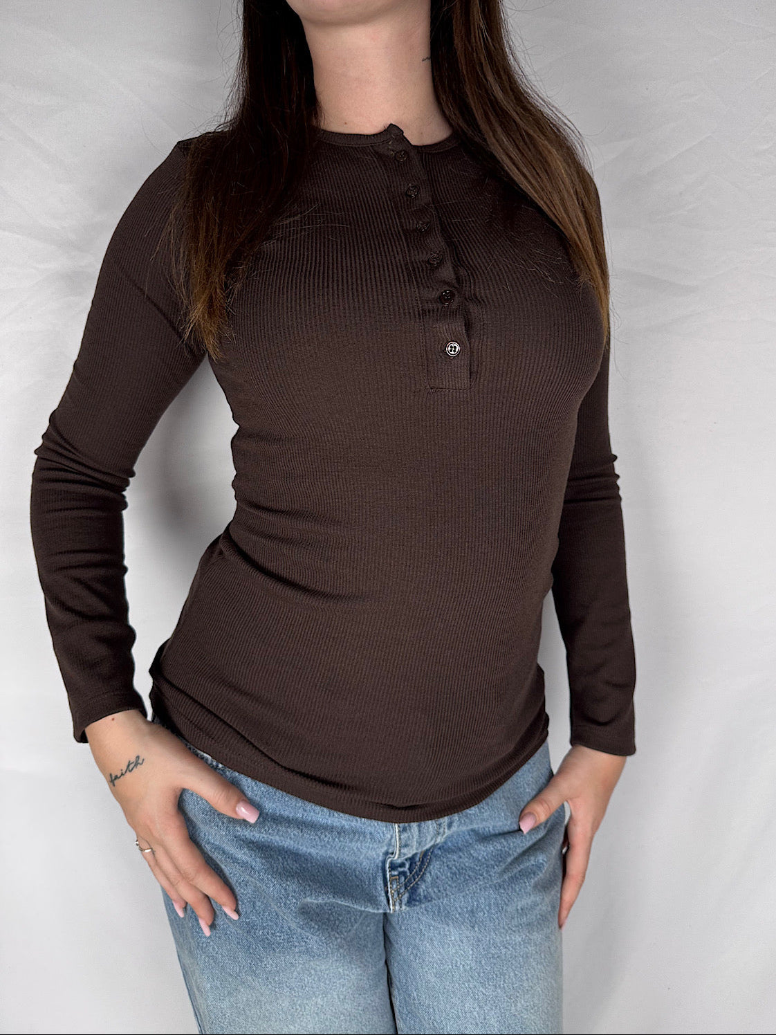 T-shirt Serafino a Costine Vicolo Fondente