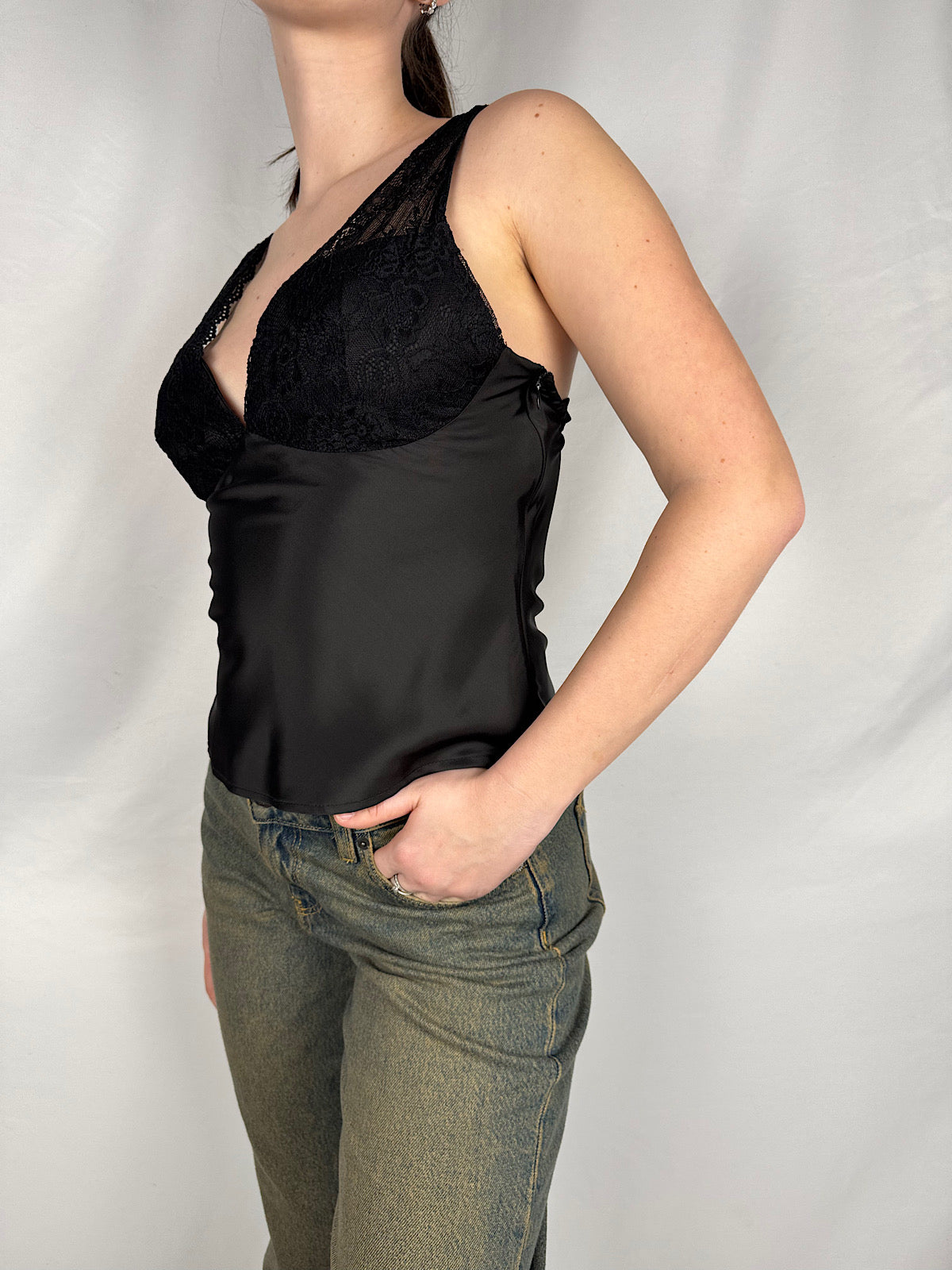 Top con Pizzo Nero Vicolo