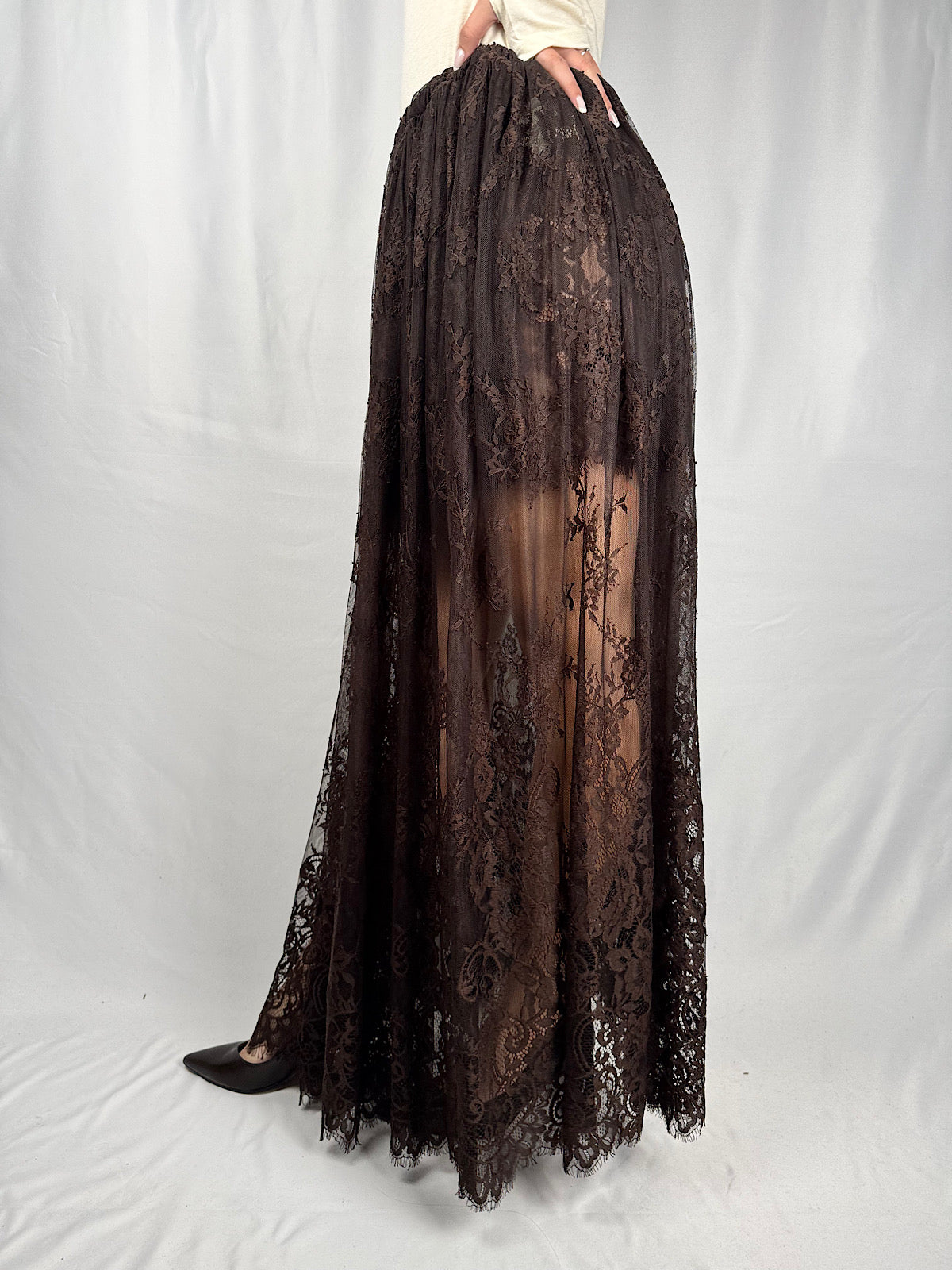 Gonna in Pizzo Marrone Vicolo