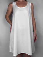 Abito Fiocco sul Retro Vicolo Bianco