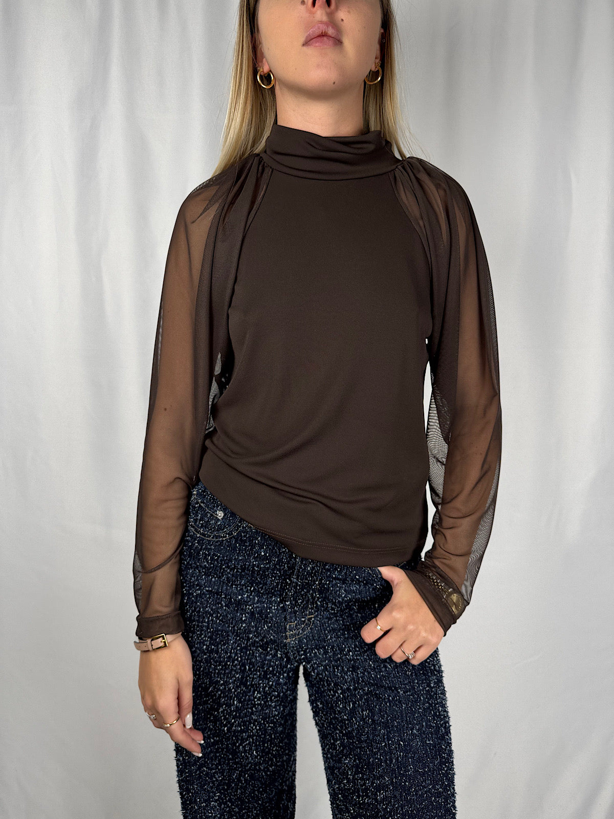 Maglia con Maniche in Tulle Marrone Vicolo