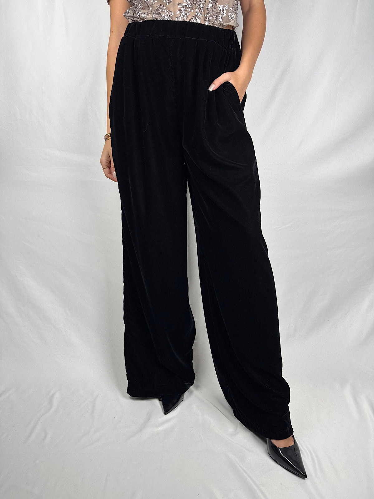 Pantalone in Velluto Ampio Nero Vicolo