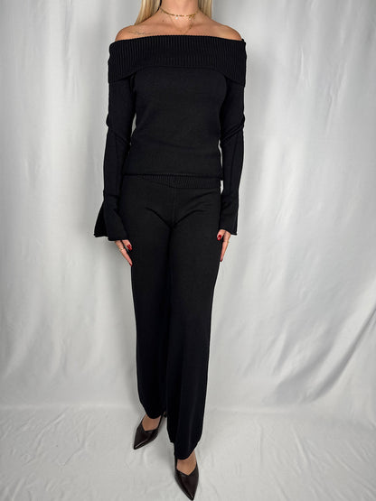 Completo in Maglia con Scollo Bardot Nero Armonia