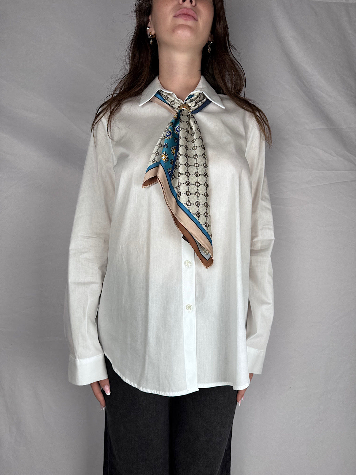Camicia con Lavallière e Fermaglio Vicolo Bianca