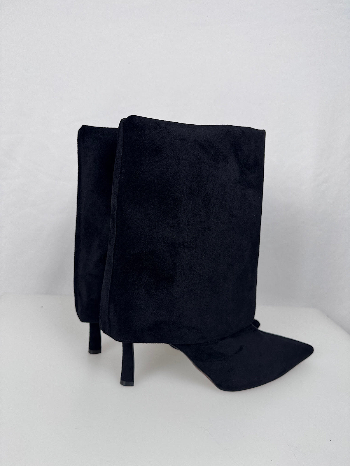 Stivale Modulare in Camoscio Divine Follie Nero
