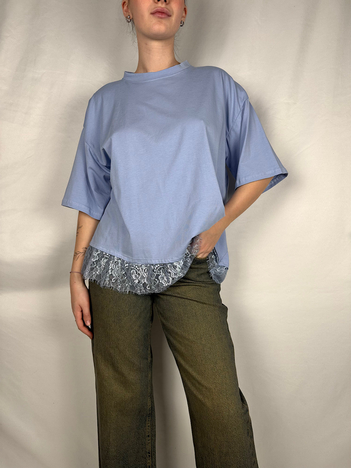 T-Shirt con Pizzo Celeste Armonia