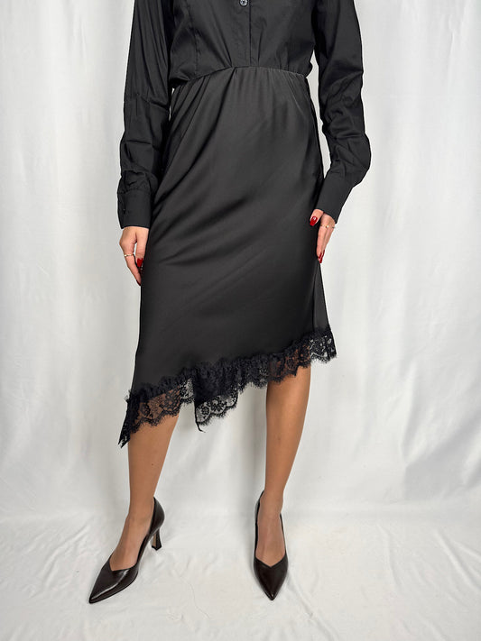 Gonna Effetto Satin Asimmetrica con Pizzo Nera Armonia