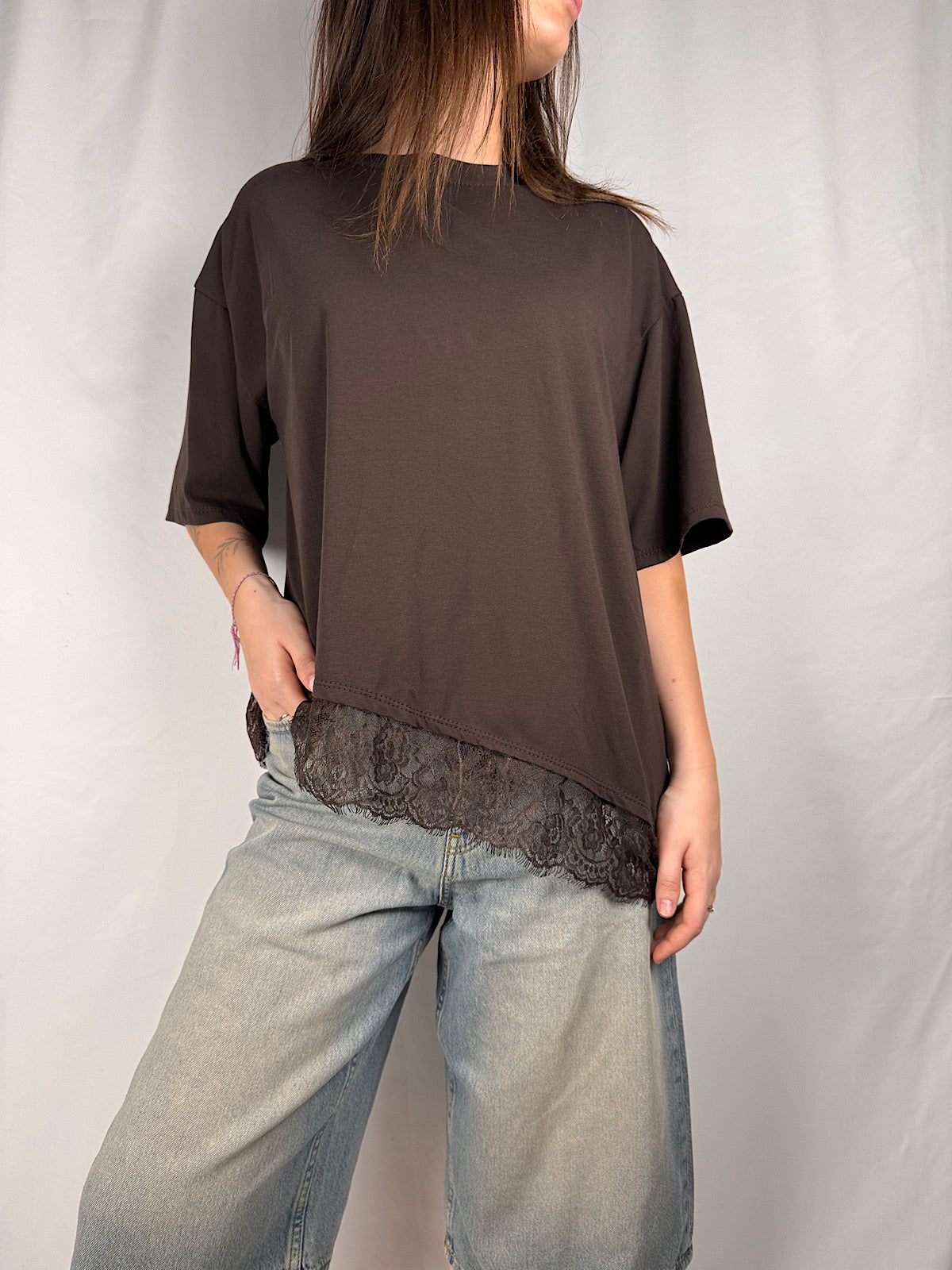 T-Shirt Con Pizzo sul Fondo Armonia Moro
