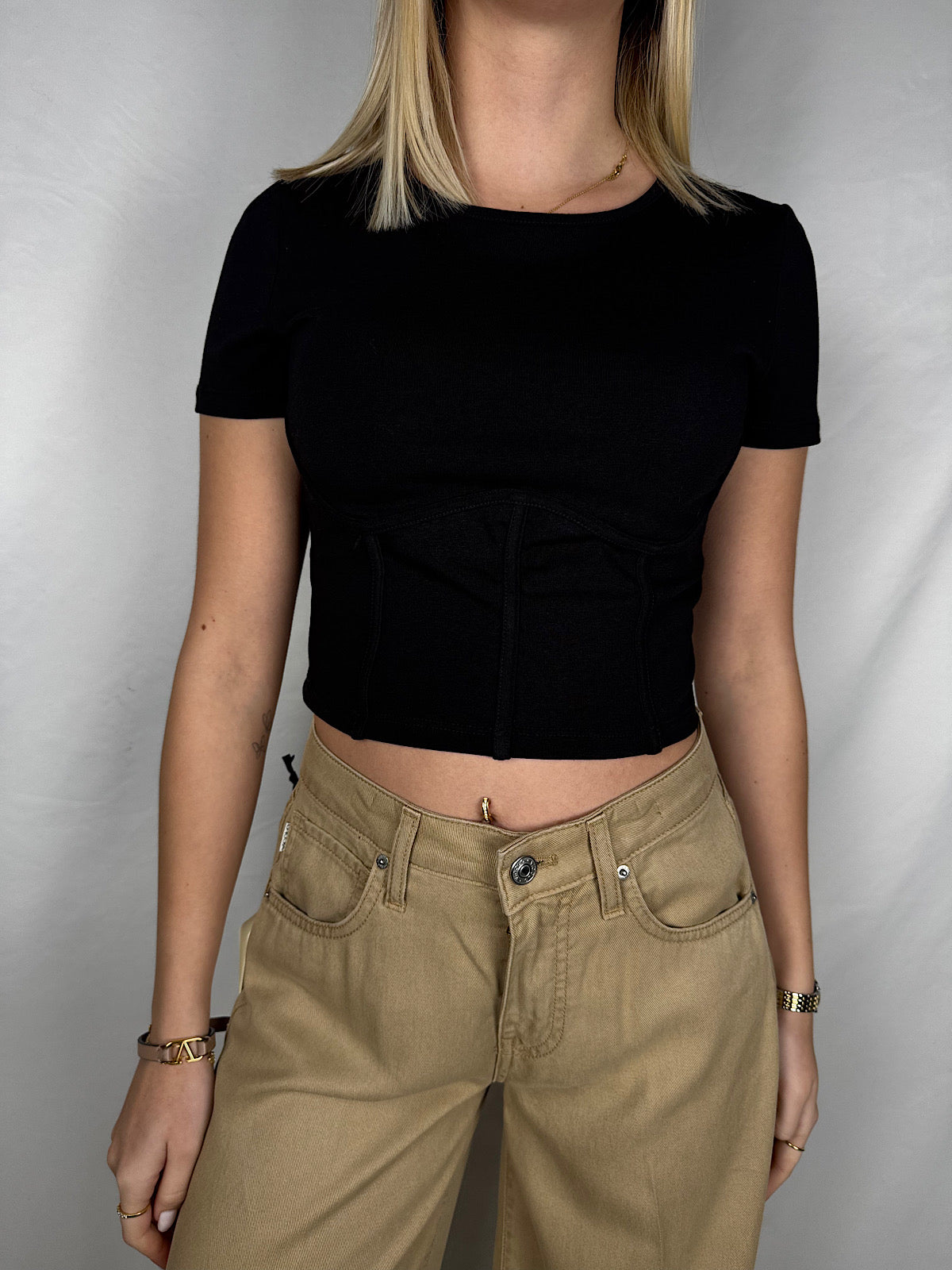 T-Shirt con Corsetto Nero Vicolo