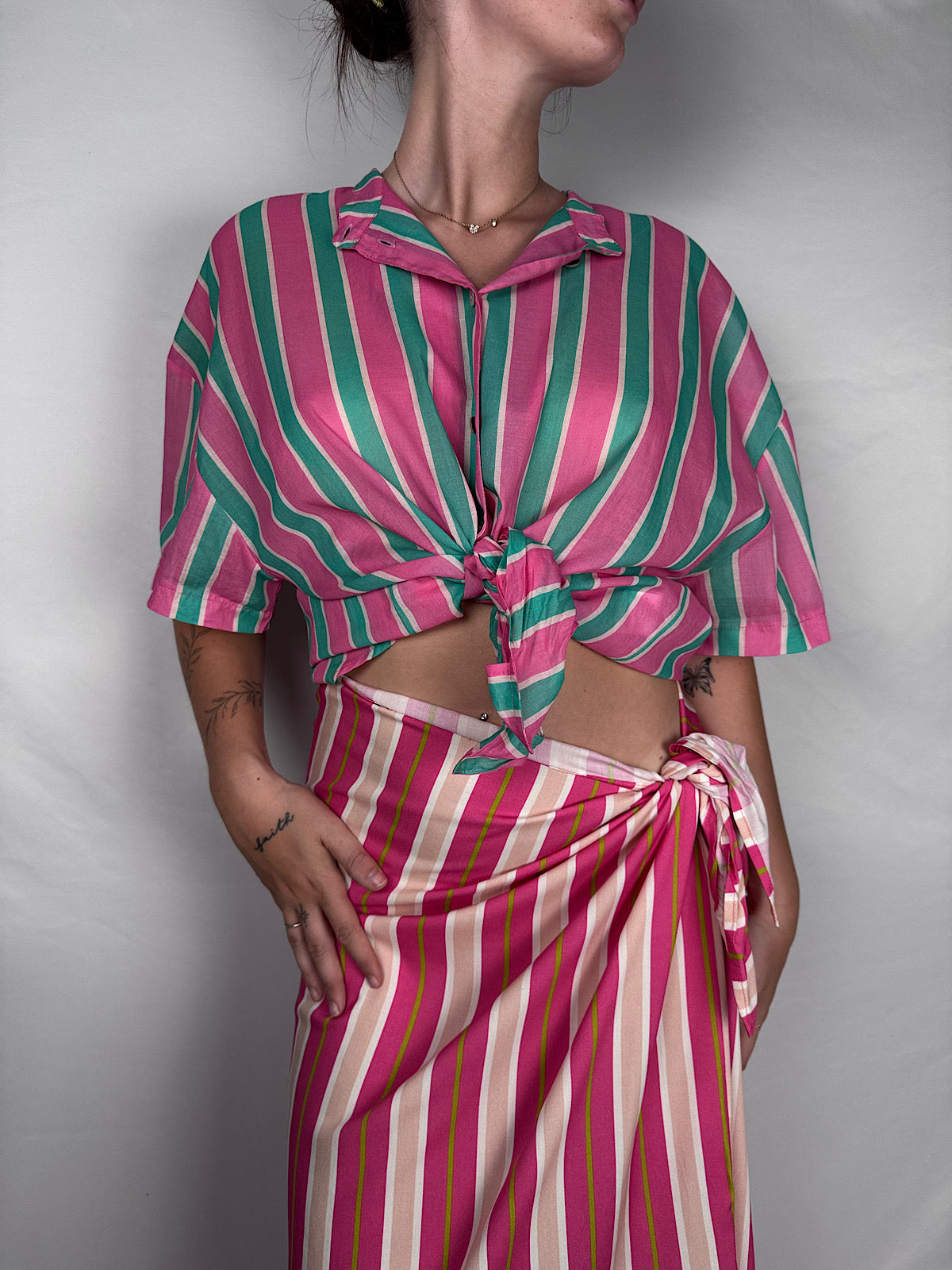 Camicia in  Mussola a Righe Tensione-in Rosa e Turchese