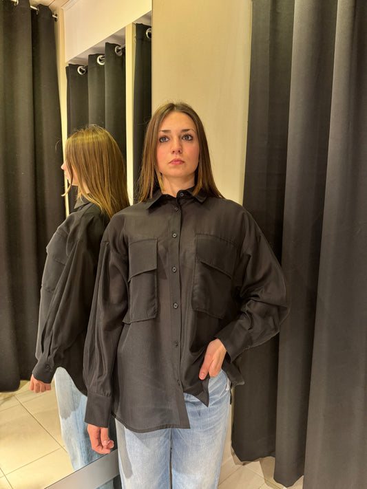 Camicia Con Tasconi Nera