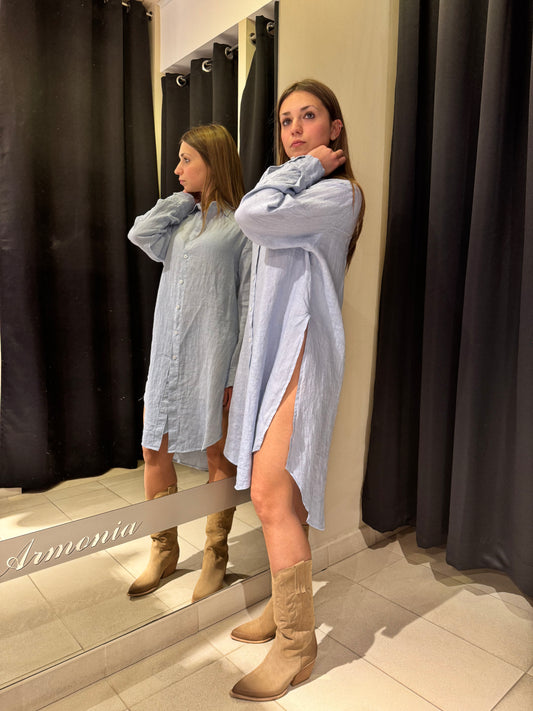 Camicia Lunga Azzurra In Lino Con Spacchi
