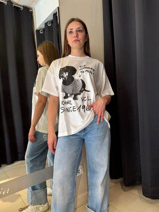 T-Shirt Over Stampa Bassotto Bianca