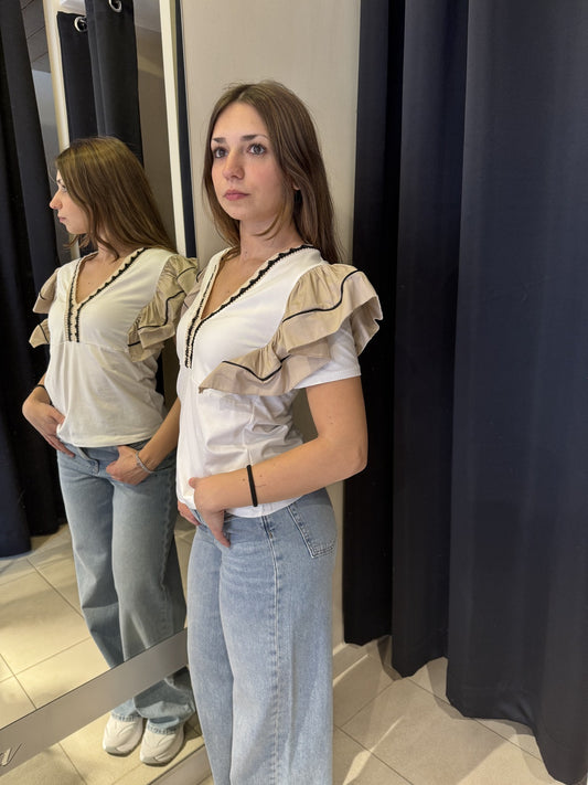 T-Shirt Bianca Scollo A V Con Rouches Beige