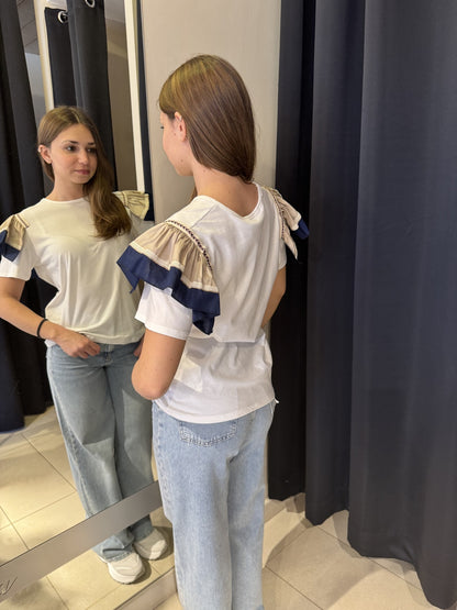 T-Shirt Bianca Manica Volant Beige e Blu