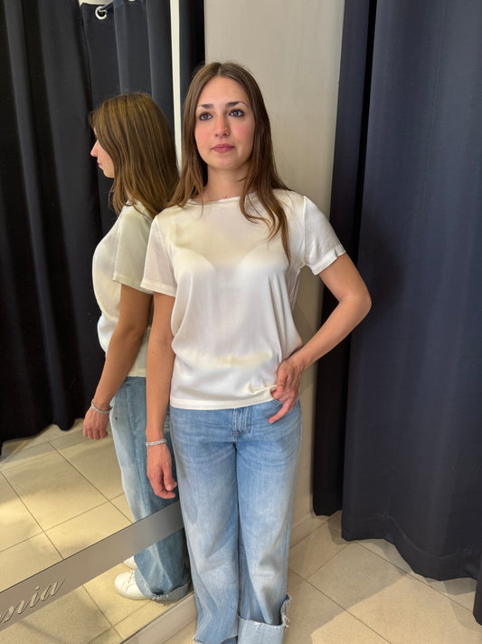 T-Shirt In Satin Girocollo