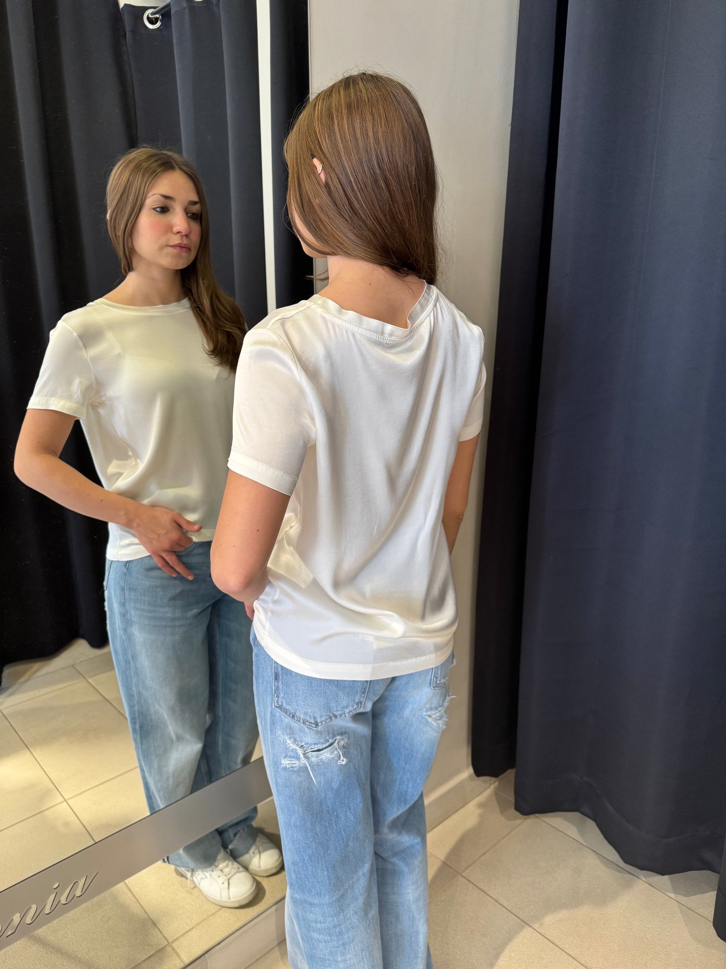 T-Shirt In Satin Girocollo