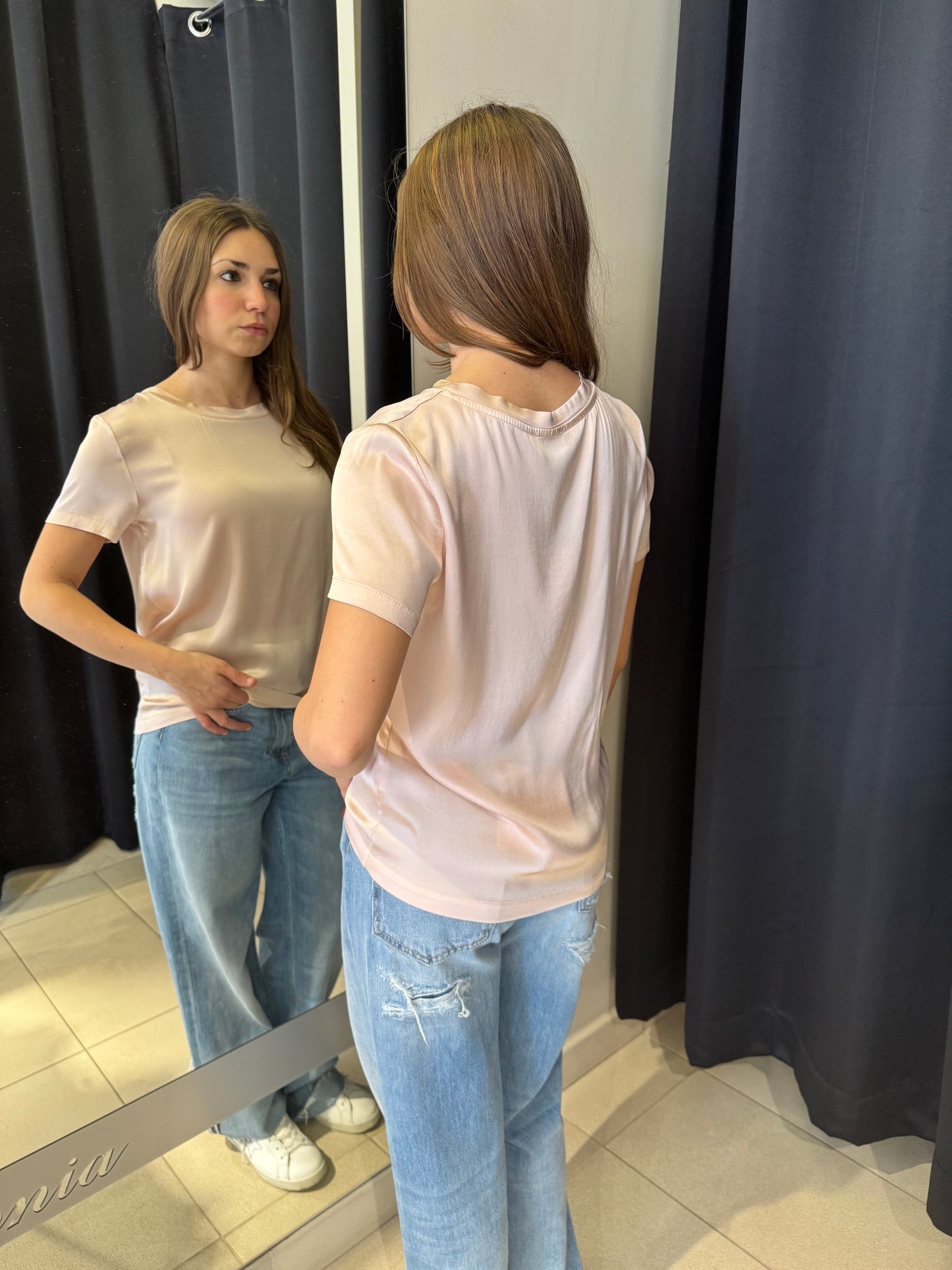 T-Shirt In Satin Girocollo