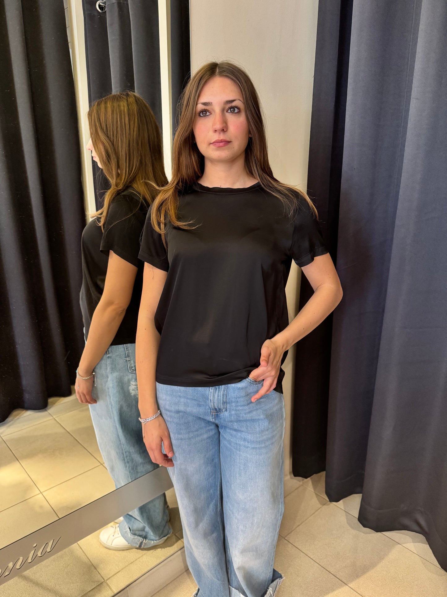 T-Shirt In Satin Girocollo