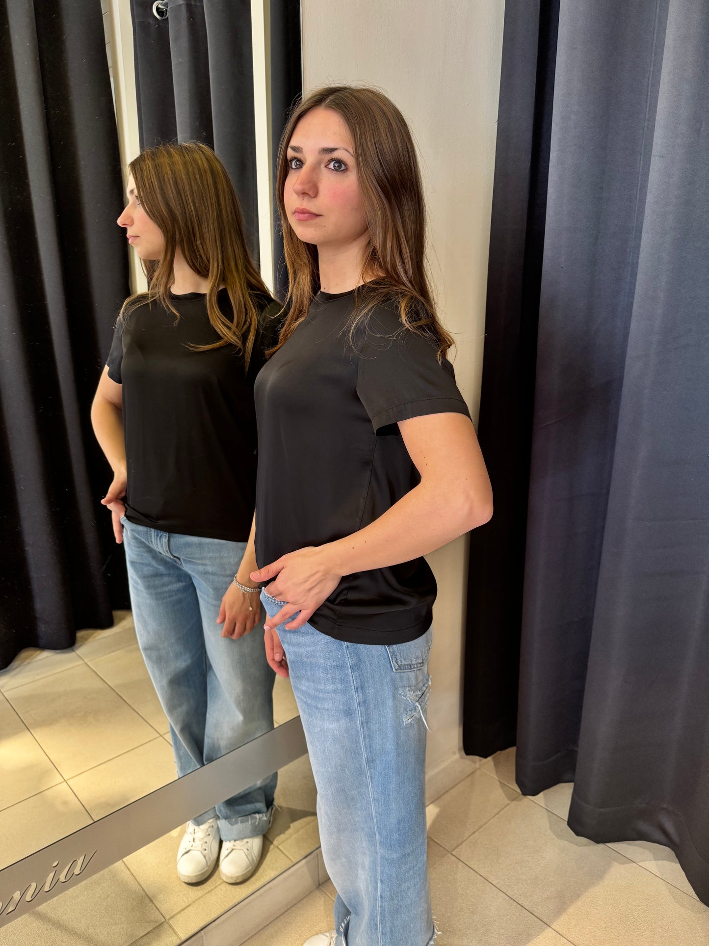 T-Shirt In Satin Girocollo
