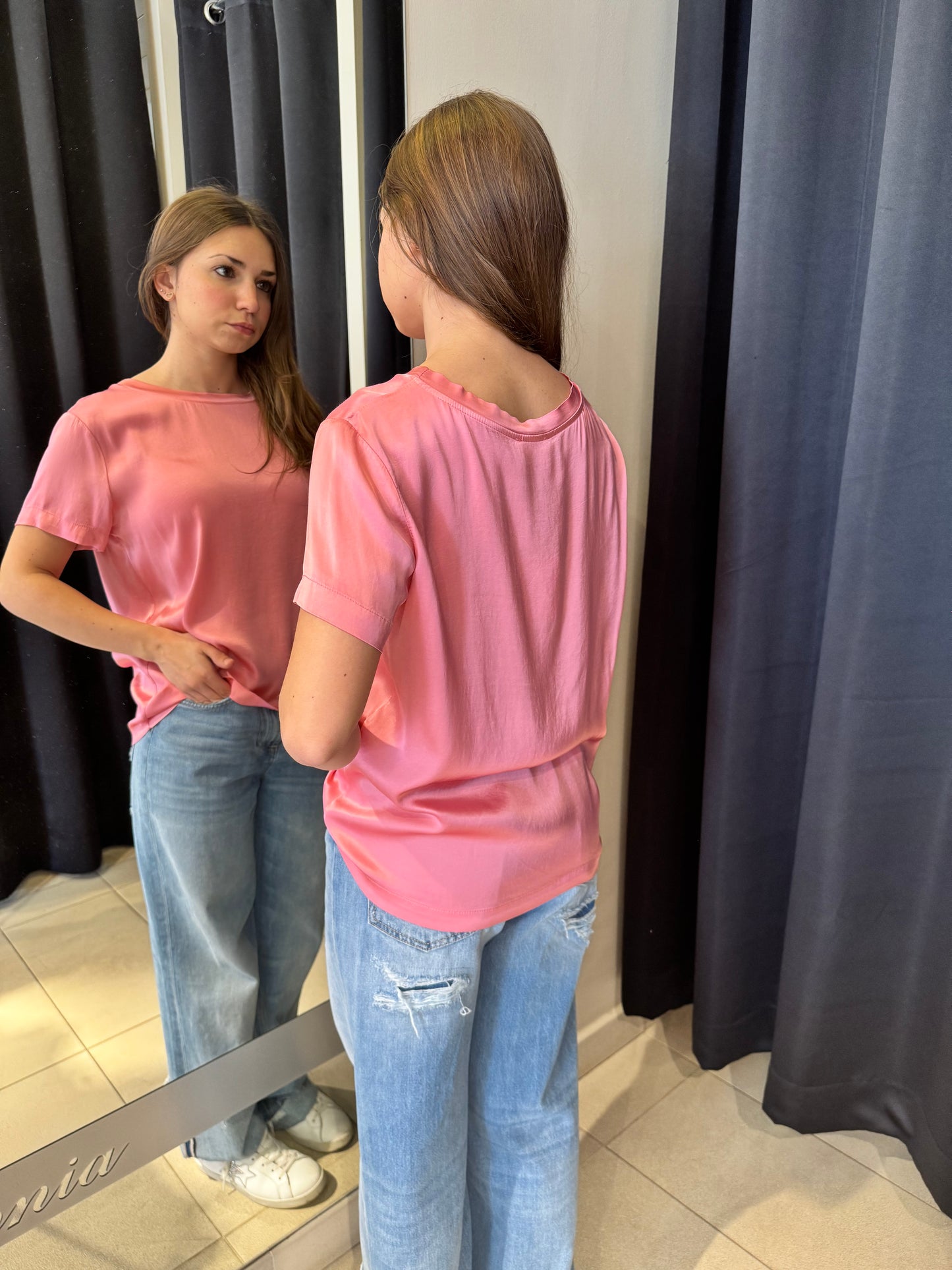 T-Shirt In Satin Girocollo