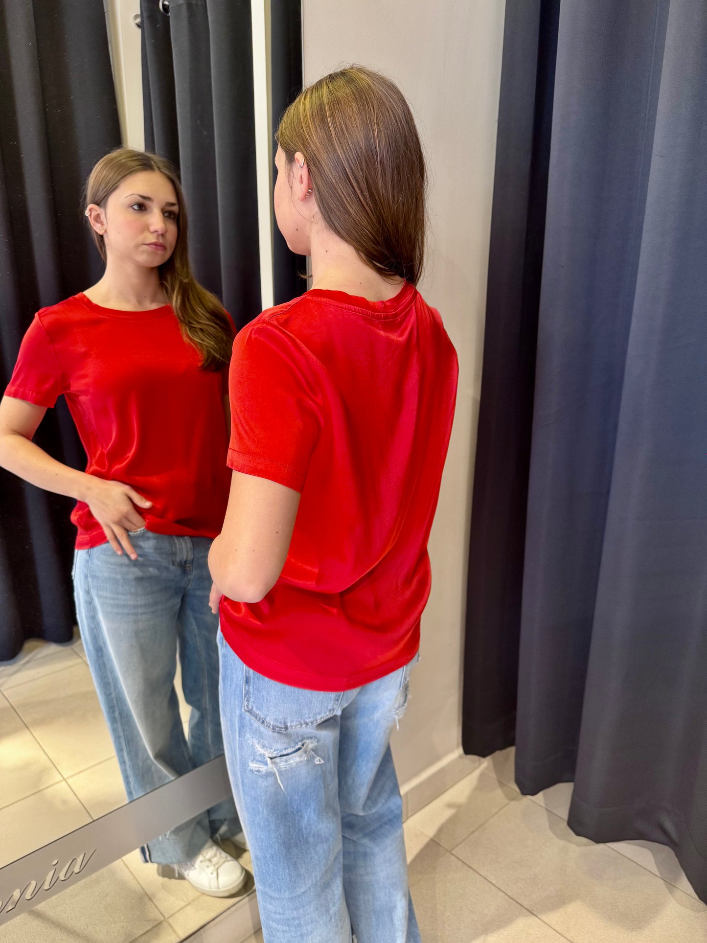 T-Shirt In Satin Girocollo