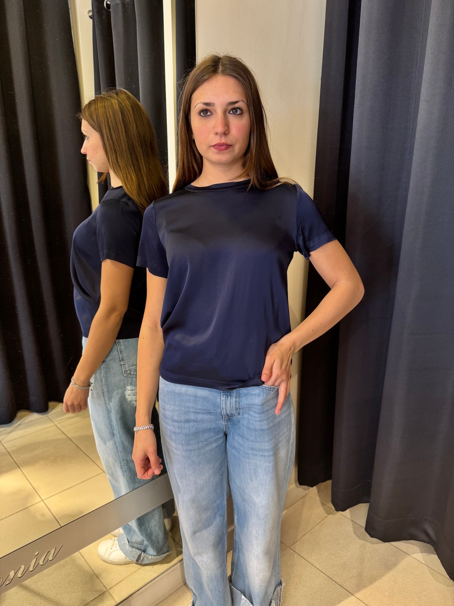 T-Shirt In Satin Girocollo