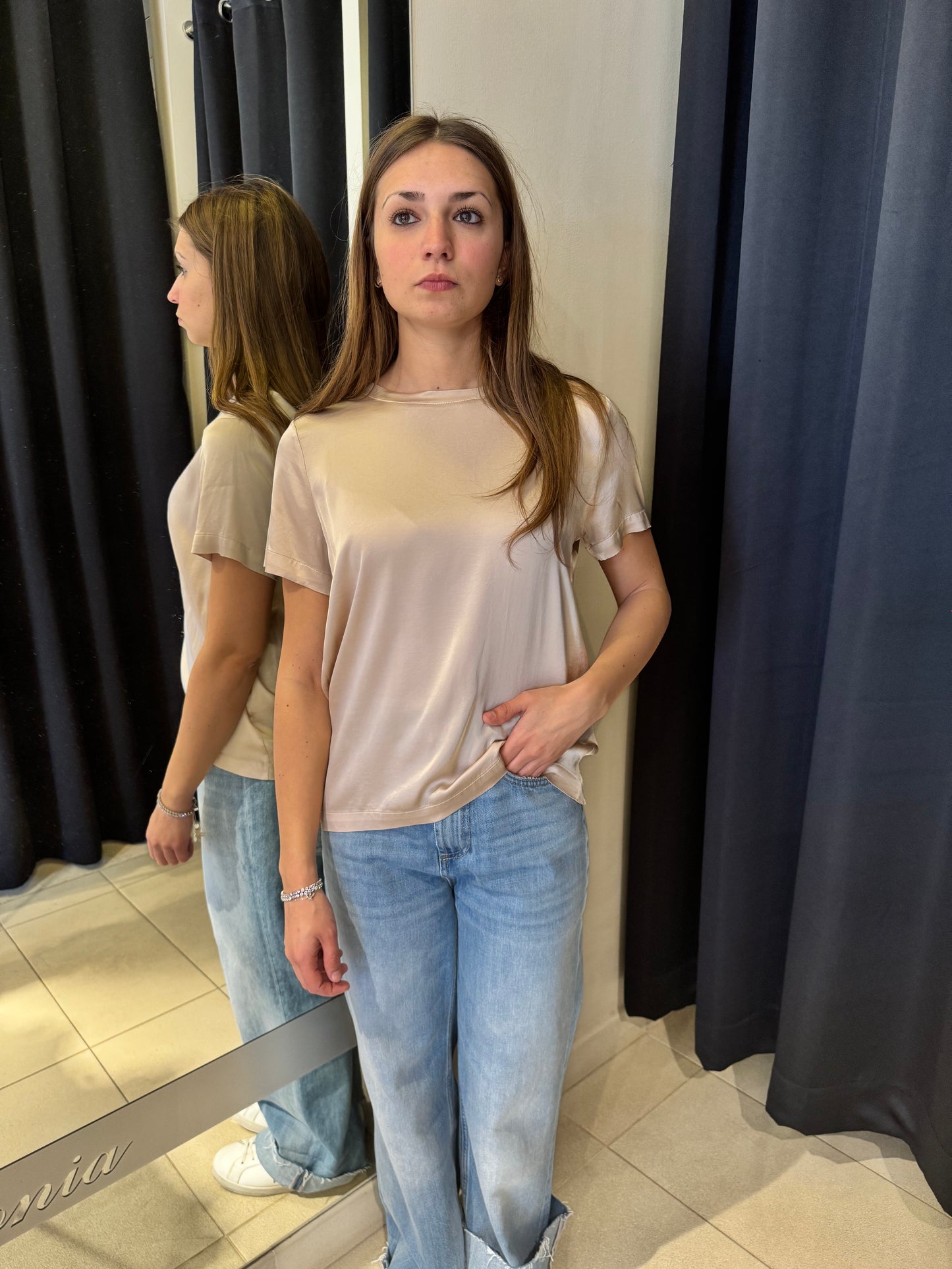 T-Shirt In Satin Girocollo