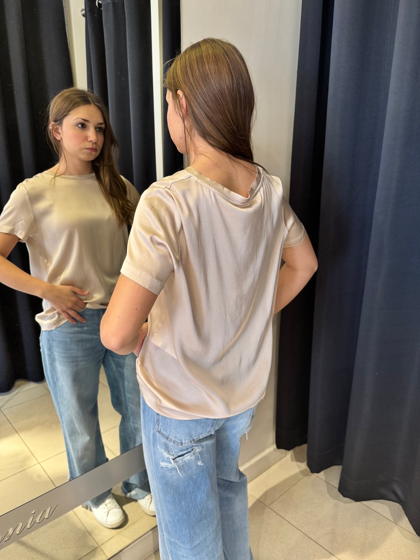 T-Shirt In Satin Girocollo