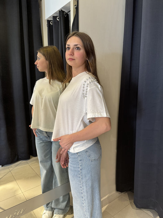 T-Shirt Bianca Basic Con Cabochon Sulle Spalle