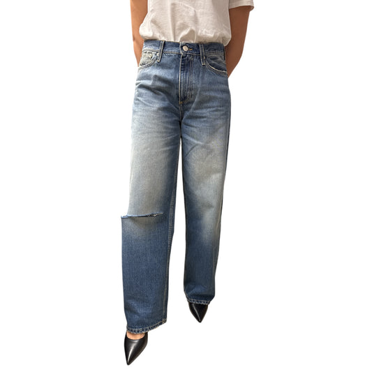 Jeans Xenobia Con Taglio